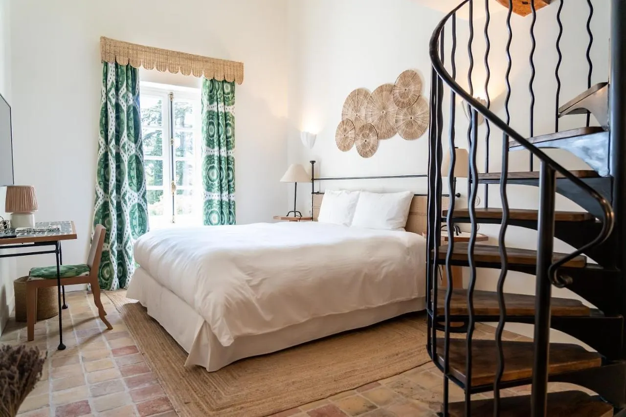Chateau Les Crostes لورج 0*,  فرنسا