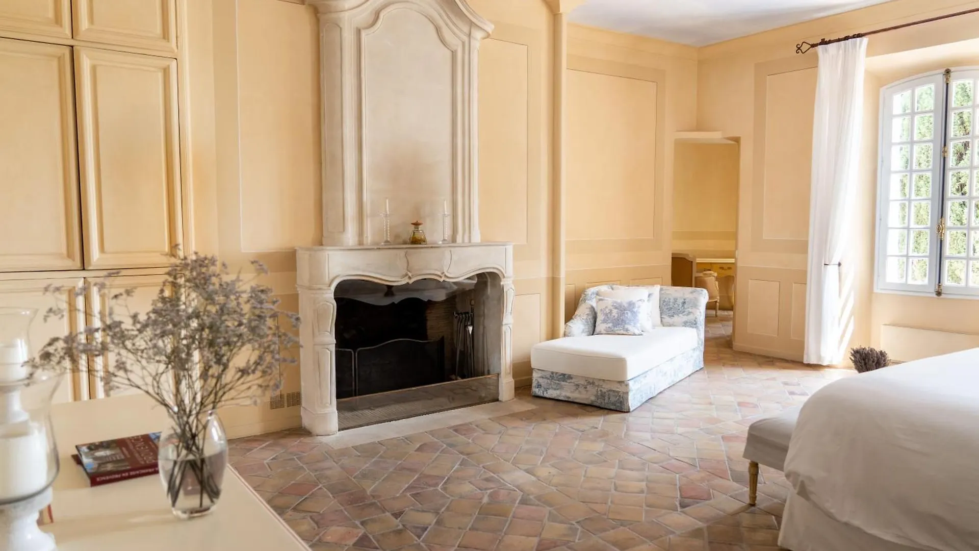 بيت خشبي Chateau Les Crostes لورج فرنسا